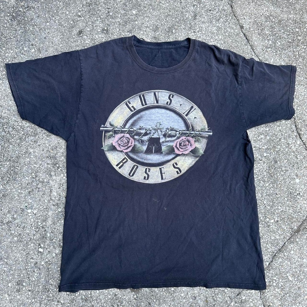 Guns n Roses Faded Black Graphic T shirt Size Medium
